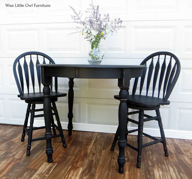 Caviar Chalk Mineral Paint - Dixie Belle Paint Company