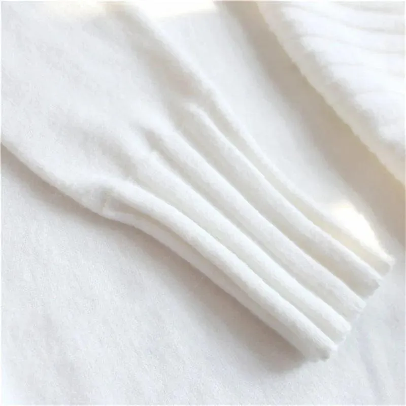 Chic Ribbed Turtleneck Pullover - Stylish Fit, Cozy Comfort