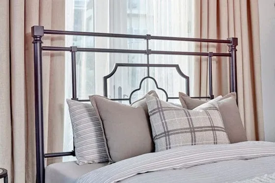 Queen/Full Metal Headboard Matte Black - 305765QF