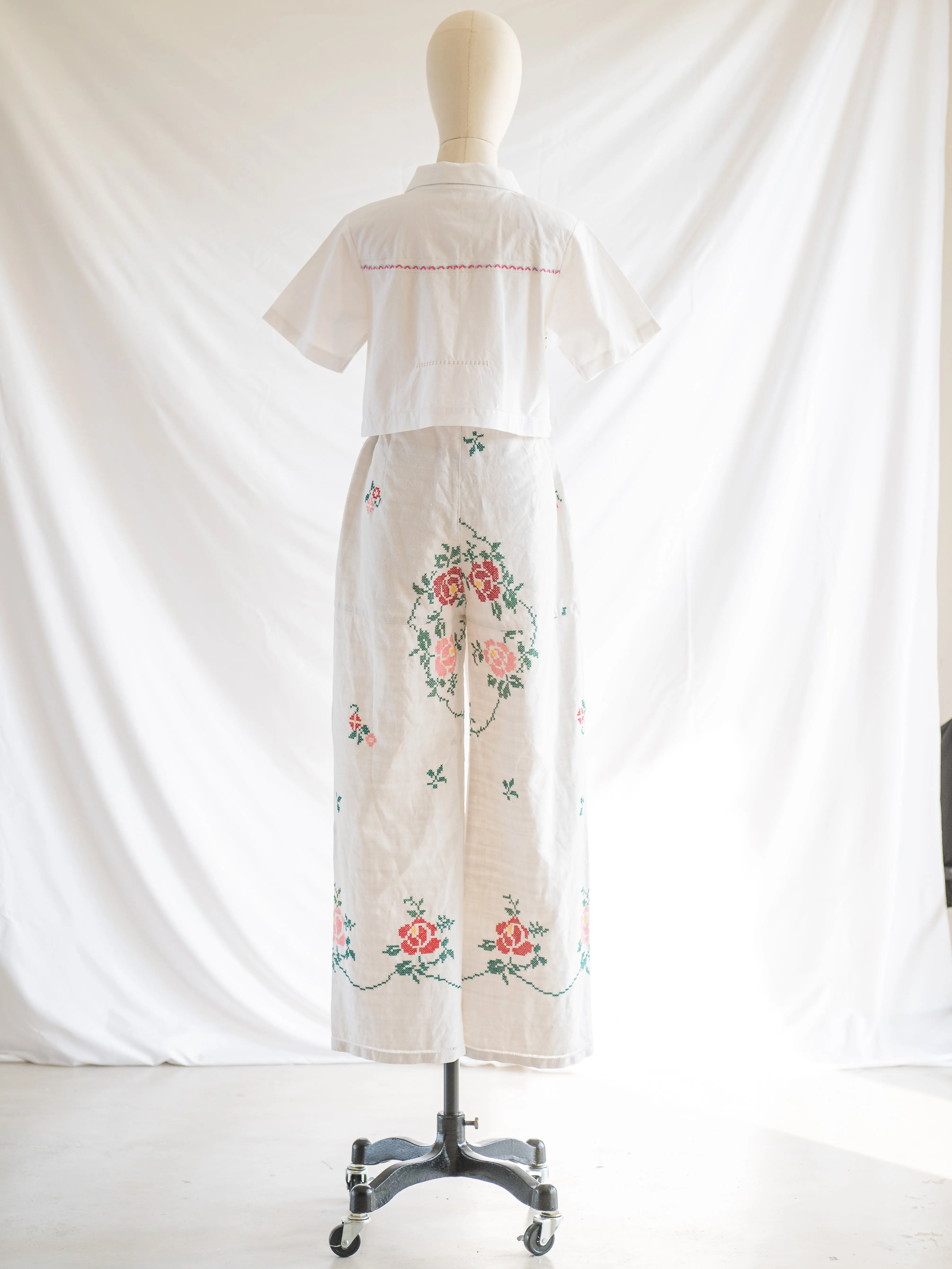 Re-design Upcycled Sunflower Embroidered Lace Detail Set