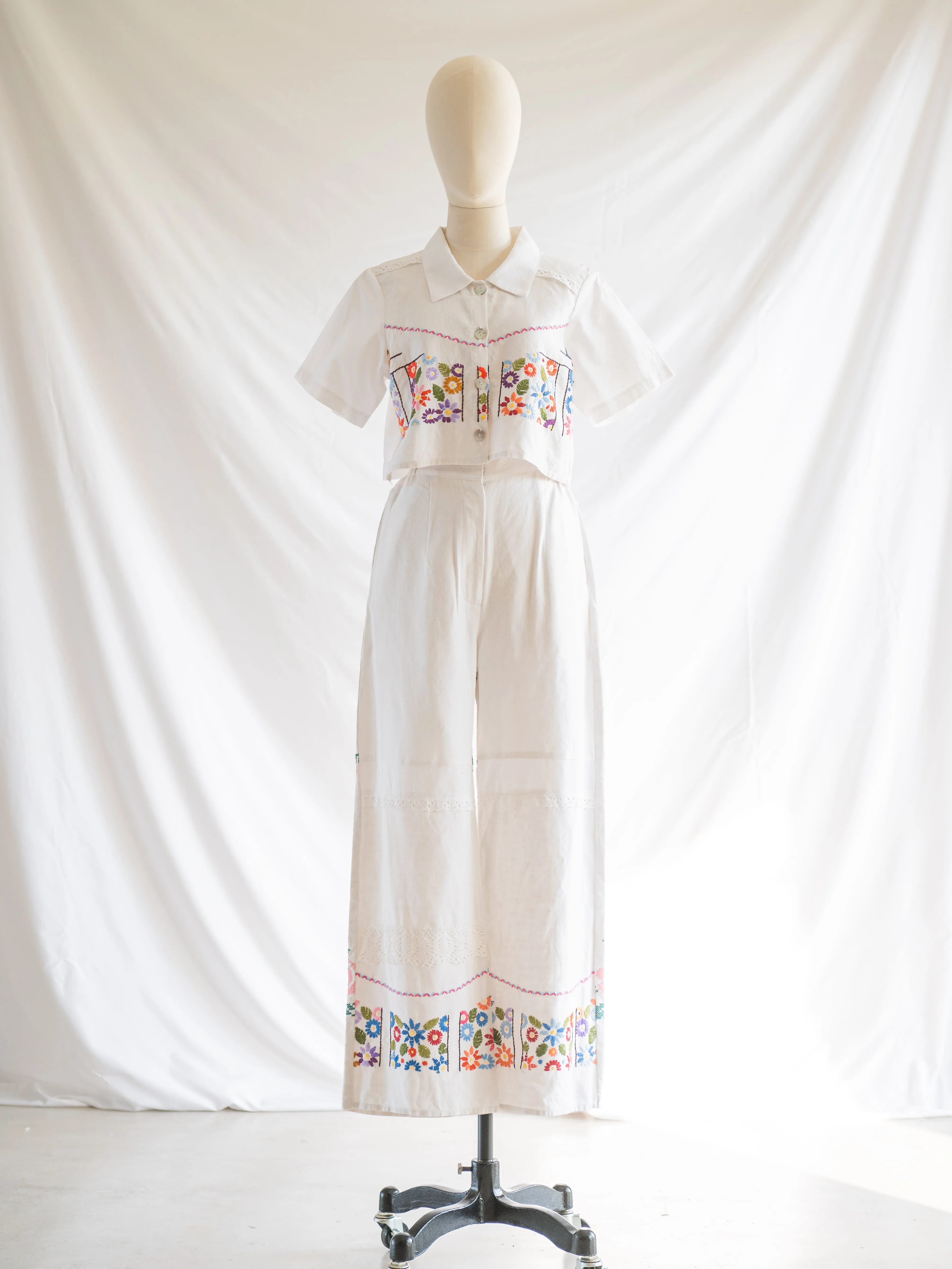 Re-design Upcycled Sunflower Embroidered Lace Detail Set