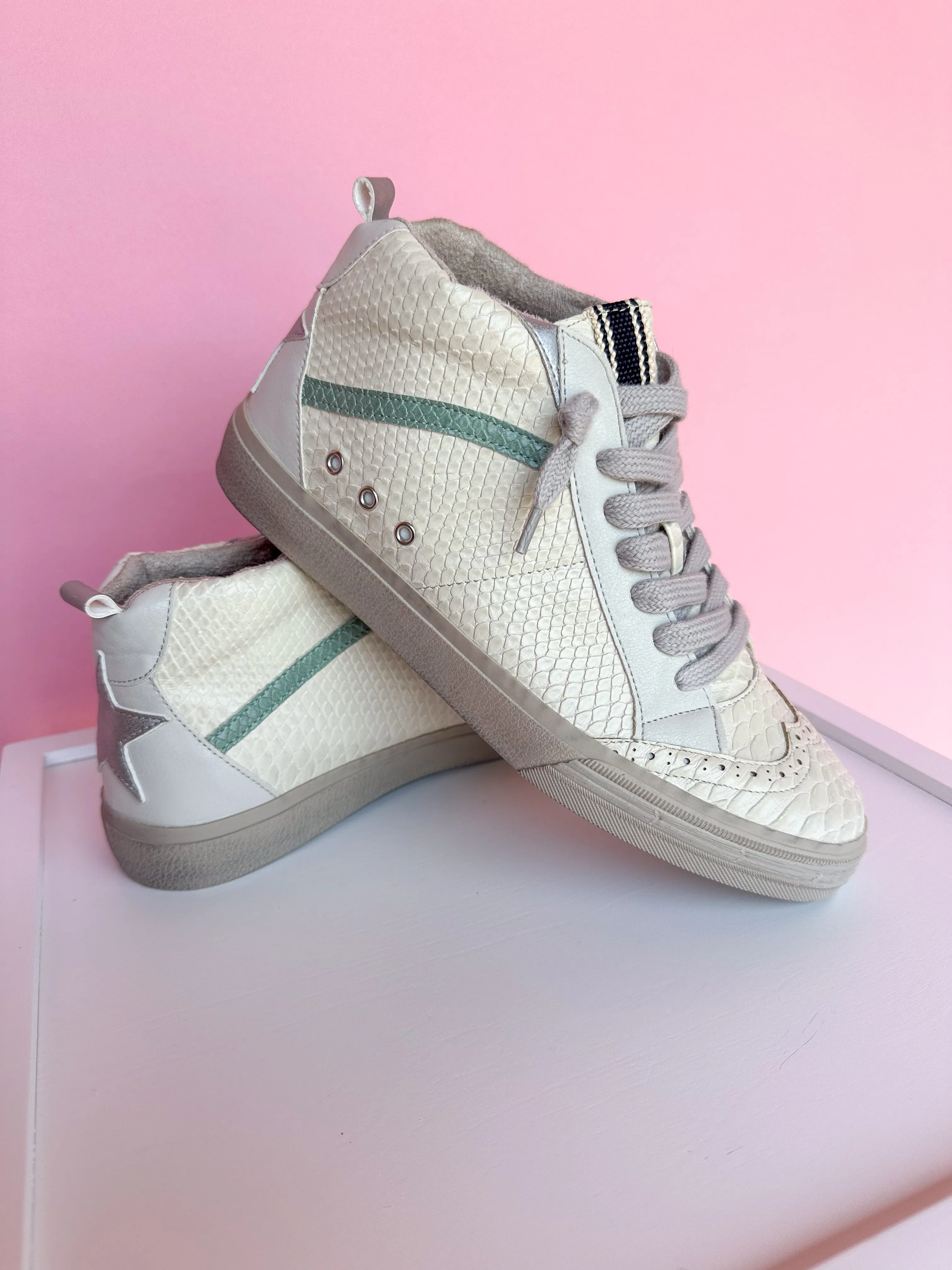 ShuShop | Riley - Bone Snake