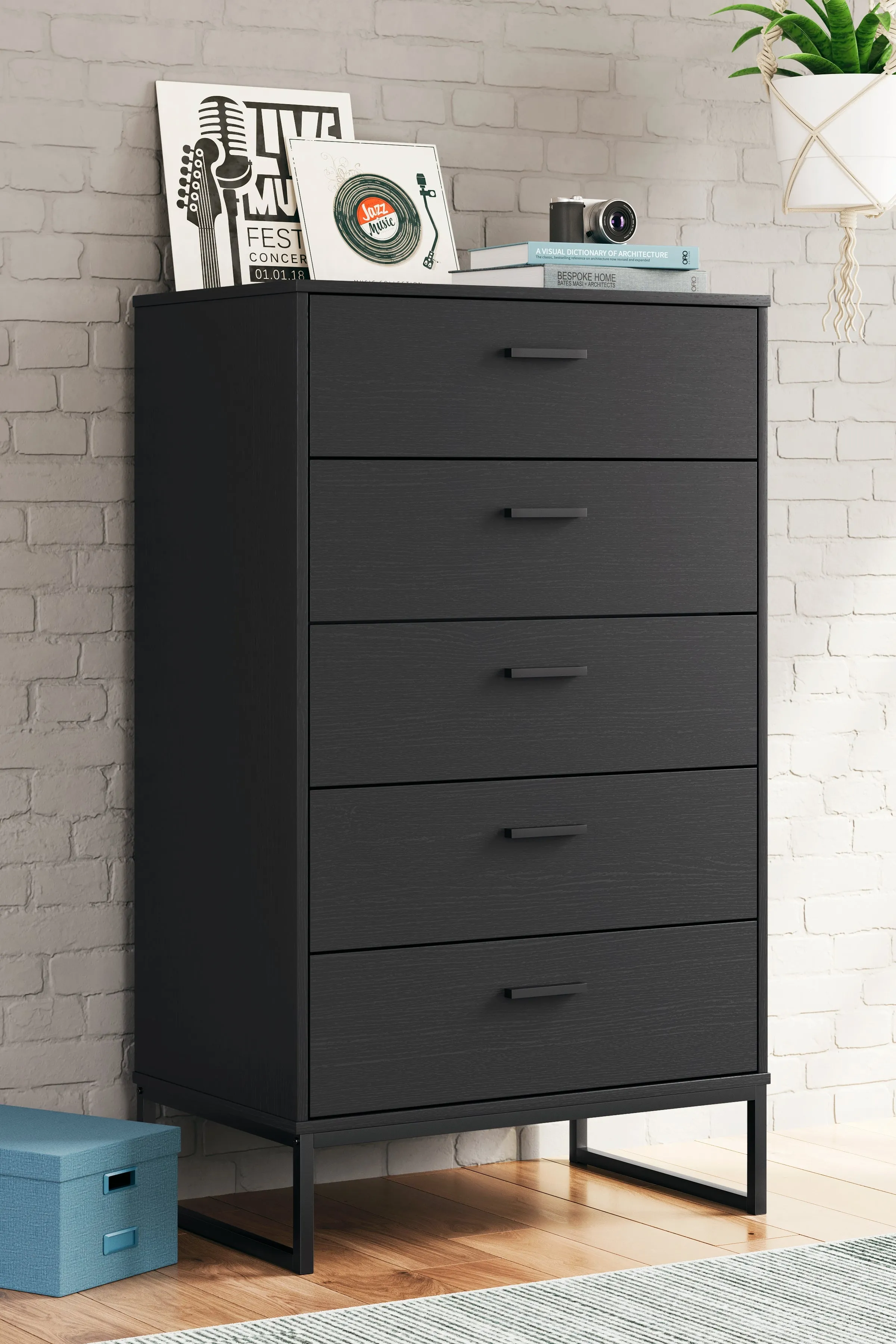Socalle Full Panel Headboard with Dresser, Chest and 2 Nightstands in Black